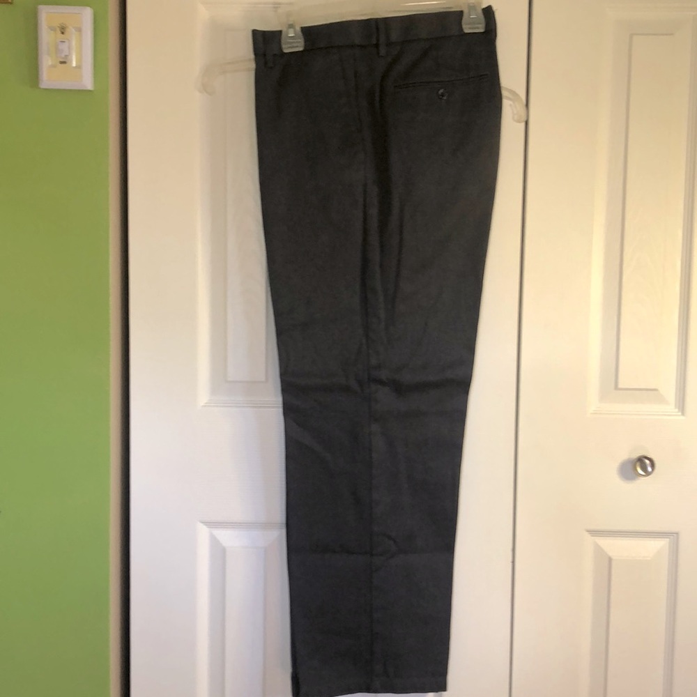 Dockers Men's D2 Signature Khaki Straight Fit Pants Dark Grey